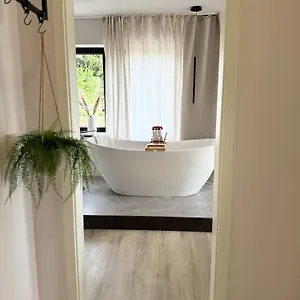 Apartment Leonardo I Freistehende Badwanne, Würzburg